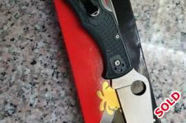 Spyderco Endura 4 (ZDP-189), I'm selling my ZDP-189 Spyderco Endura 4. Besides some wear on the pocket clip she's in an as new condition. Shipping cost for the buyer.
