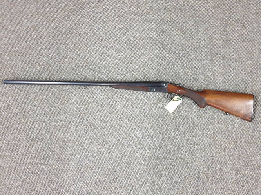 Browning 12 Gauge Side by Side Shotgun, Browning 12 Gauge Side by Side Shotgun in excellent condition. 28