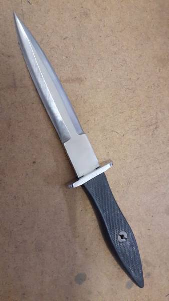 Stileto type dagger for sale!, Stileto type dagger for sale from the 80's. R500 negotiable. Please contact Pierre on 0836783990