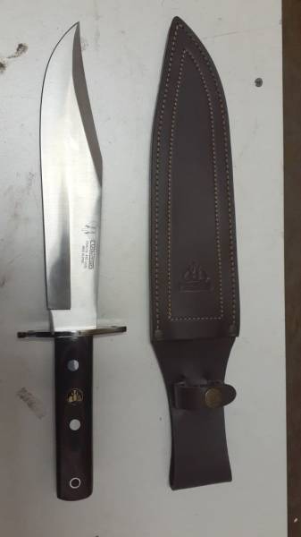 Bowie Cudman for sale!, Bowie Cudman made in Spain for R2000 negotiable brand new never been used or sharpened. Contact Pierre on 0836783990