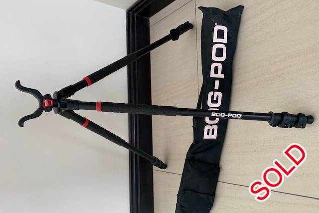 Bog Gear Adjustable Gun tripod X 2, R 750.00