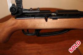 Daisy Avanti legend 853 target air rifle, 10 Target single stroke pneumatic air rifle.
Luther Walther barrel and front barrel weight
Peep sights with front elements.
All in mint condition 