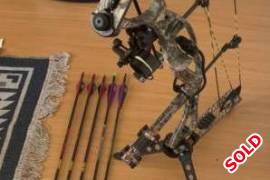 Hoyt Alphamax 35 RH compound bow , Hoyt Alphamax 35 RH compound bow in immaculate condition. 
60-70lbs draw weight and 30