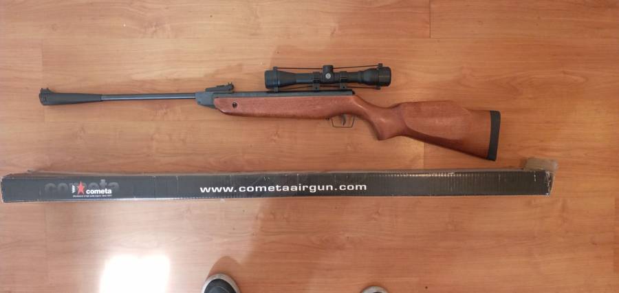 Cometa 220 air rifle with scope, Cometa 220 air rifle with Hawke scope.
Incl pellets.
Resonable offers will be accepted.
whatsapp or call 0717324763