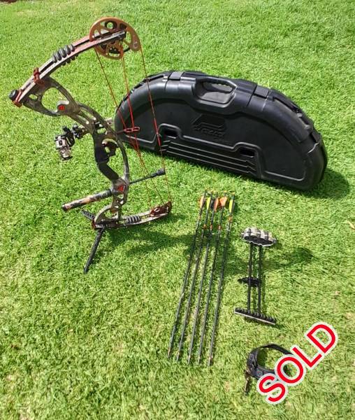 Hoyt Rampage XT RH compound bow , Hoyt Rampage XT RH compound bow in excellent condition. 70-80lbs draw weight and 28