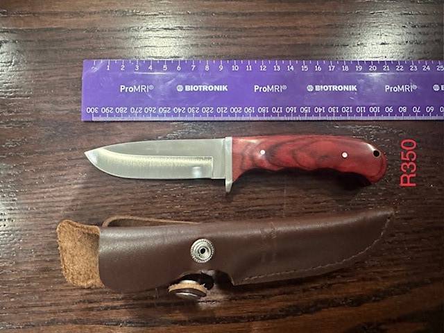 Hunting Knife, Blade length +- 9cm
Rose Handle