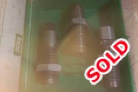 9mm short RCBS Reloading dies , 9mm short Rcbs reloading dies 3 peace set used but still in good condition.  Located in volksrust Mpumalanga 