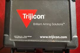 Trijicon RMO sight, Comes with 2 bases
