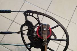 [SOLD] Mathews Monster MR7, Bow and kit for sale.

Bow is right handed with a draw length of 30.5