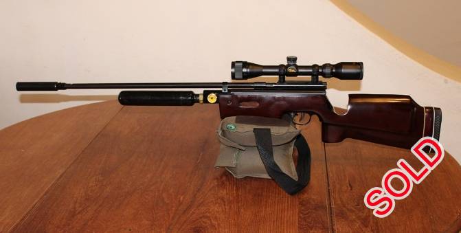 AR2079B Air Rifle Competition Version , This is the rare 10m version of the AR2079B CO2 target air rifle
It has an accurised barrel with barrel weight , diopter sights
- Scope Not Supplied -- Also side lever cocking and match type
trigger, CO2 pressure gauge. Very accurate and comes with its case