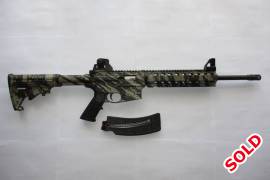 Smith & Wesson M&P 15-22, Like New., R 10,000.00