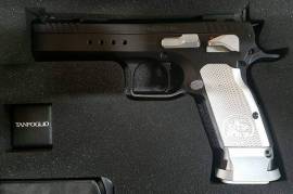 Tangfoglio Limited CUSTOM extreme, Tangfoglio Limi, Tangfoglio Limited CUSTOM extreme, Tangfoglio Limited CUSTOM Extreme pistol. As new in Box with all extras. Currently in dealers stock in Durban. Pistol has fired 300 rounds of factory ammo in its life. Brand new.