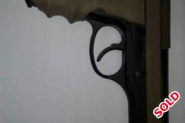 Beretta 92 pistol 9mmP Cape Guns & Ammo 
