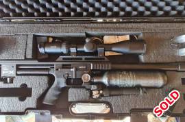 FX Impact Mk2 600mm Barrel, FX Impact Mk2 with Bipod and Hawk Endurance 30 SF 4-16X50 :MilDot Center Dot IR.
1x 600mm slug liner barrel included.
This rifle has less than 500 pellets through the barrel and is like new.