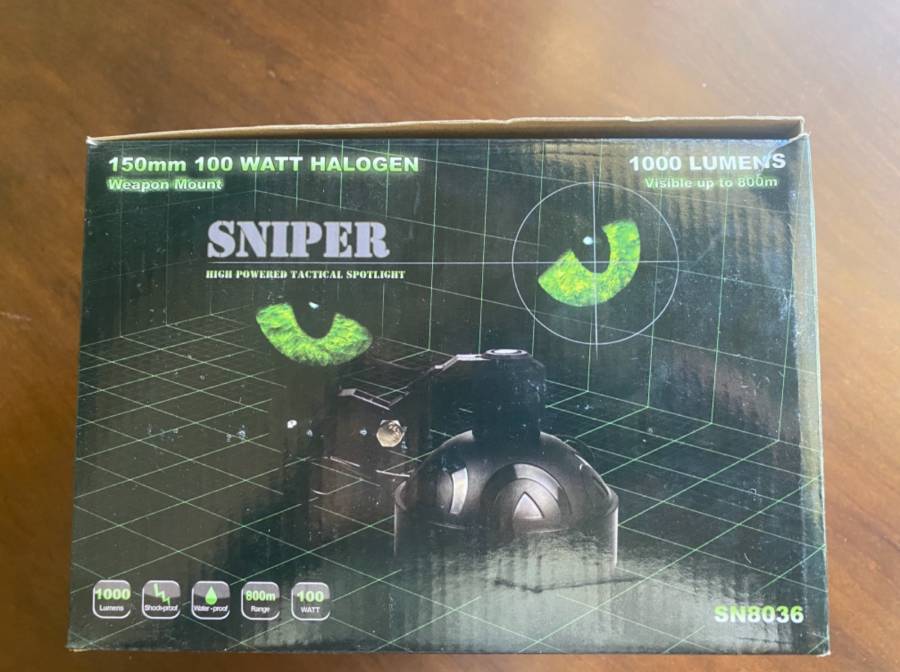 Sniper 150mm 1000 Lumens scope mounted spotlight, Sniper 150mm 1000 Lumens scope mounted spotlight met sy eie dimmer.