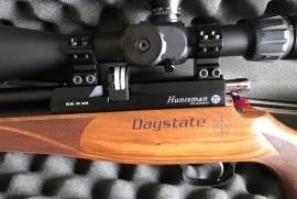 Daystate Huntsman Classic, Daystate Huntsman Classic
5.5mm / .22
Rosewood finish
Scope Fitted
Silencer Fittet

Must be viewed... only shot 20 rounds... brand new
Will be open to serious offers..! Contact me via Watsapp on 0797028018