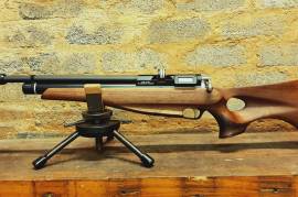 Daystate MK4is PCP Air rifle, Daystate MK4is PCP Air rifle in .22 (5.5mm) with the stunning left-hand Turkish walnut stock. Made in England. Inside you will find Daystate’s tried and tested MCT technology. Digitally regulated for a super consistent high shot-count, and sporting an electronic trigger that incorporates adjustability of both release and finger placement, Includes magazine, Daystate carbon fibre silencer, charger and bag. In excellent condition. R18000.
 