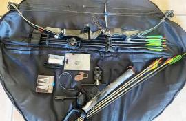 Hoyt Fastflite 80 - 90lb, Hoyt compound bow with many extras